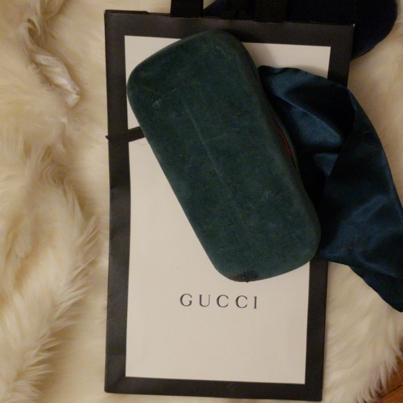 Authentic Gucci sunglasses - Picture 6 of 8